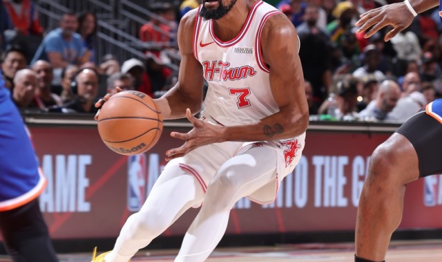 开云-杜兰特27+6+8火箭击败尼克斯3连胜，唐斯22+8布伦森仅12分