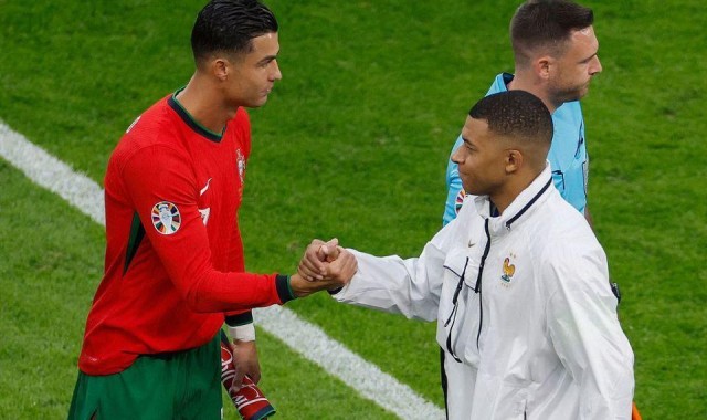 开云-各位置进球最多球员组成的阵容！门将都进131球 大罗都没资格入选