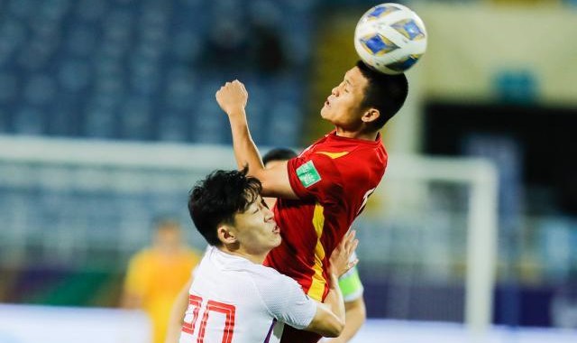 开云体育APP下载-复制粘贴！面对越南日本 我们连头球优势都丢了……