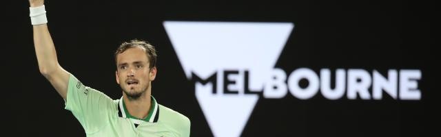 浪费机会意外迷失？梅德维德夫敢打敢拼仍值得肯定