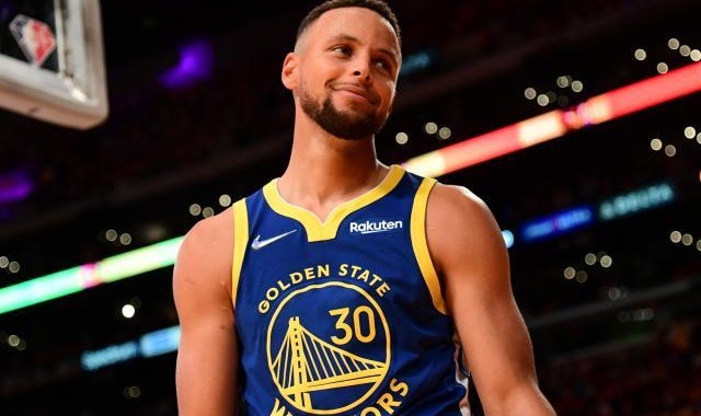 开云体育APP下载-一个坏习惯导致两月低迷 库里自己找到了问题所在